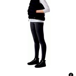 BNWT Arc’teryx Oriel Legging